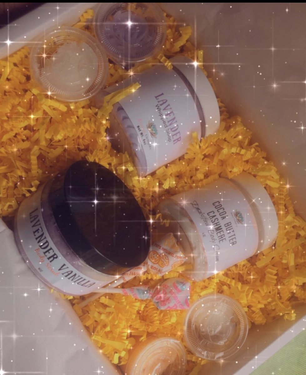 Aroma_Delights's tweet photo. If you’re looking to upgrade your body care routine or looking for new body butters, body oils, scrubs and more shop with me this holiday season.
⠀
Our products are amazing and smell as good as they look.
⠀
Shop https://t.co/duDT634B5b I would love a RT to find my next customer https://t.co/mtjLCHblzH