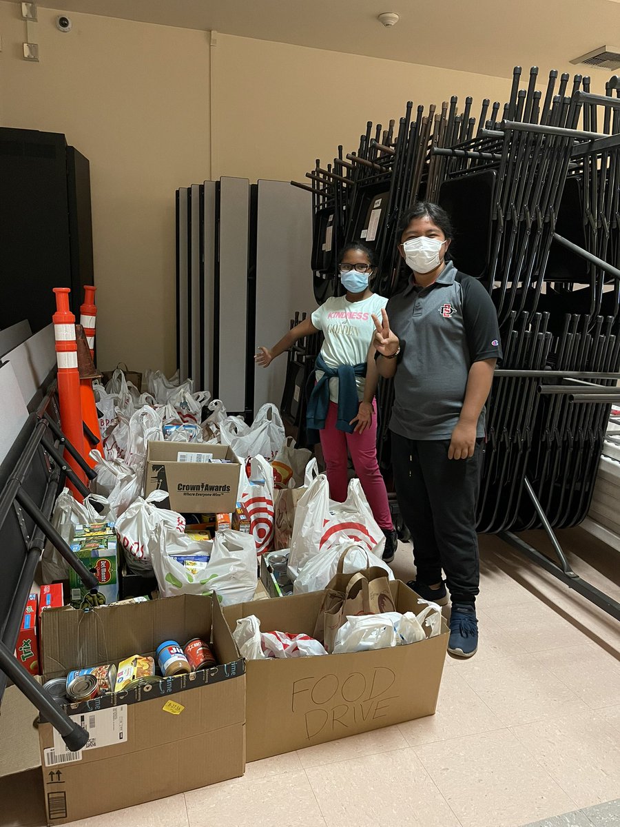 I am blown away by the amount of donations ASB received for their Food Drive this year! 🤎💛🧡 Thank you <a href="/RailRanchElem/">Rail Ranch Elem.</a> for giving back to our community this fall season! What a success! 🥰🍁