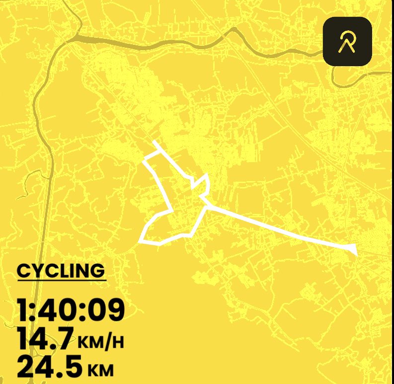 ManalangAris's tweet photo. Morning bike ride and saw this. Nakakatuwa lang that VP @lenirobredo and her team really turned her insults into a great campaign strat. Talaga nga namang when life throws u lemons, make a f*ckin lemonade! I love it. Malolos Bulacan represent! #LeniRobredo2022 ๐ #LugawEssential https://t.co/D40iOvpZgD