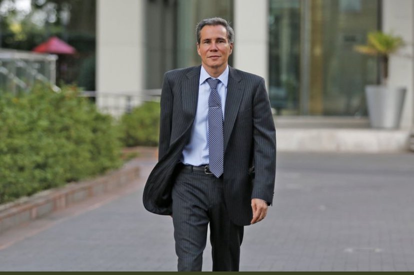 MateoSfeir's tweet photo. Que esta imagen nunca se borre de la memoria de los argentinos. Si sos de los que pedís justicia por el Fiscal Alberto Nisman. Pone "Si" y dale RT. https://t.co/fipsLneYt3