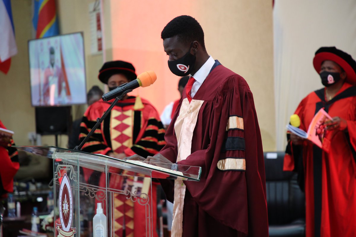 SPUKenya's tweet photo. The Students President @GabuOfficial takes the congregation through the day's reading @SPUNairobi #SPUgradution2021 https://t.co/WYK9jODV8I