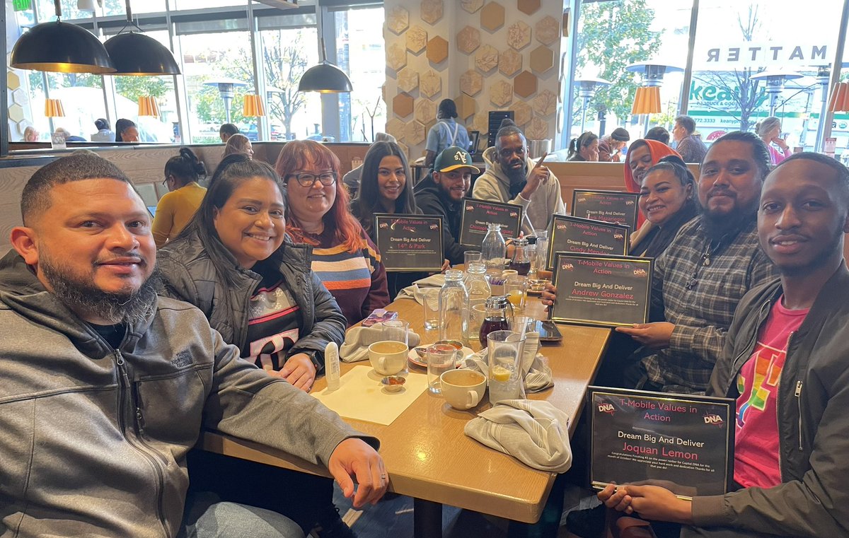 Jose_MejiaVA2PA's tweet photo. Had an amazing time today celebrating the Top 5 Mobile Experts and Top Store Leaders on the Power Ranker in The #CapitalDNA for the Month of October!!! Thank you for all you do!!!
#TheCrownπ #CapitalDNA
@SellPhones4 @AmrWahba1080 @jennnaaaayyyyy @s1mplk @sonya_a301 https://t.co/EVR6JS0XWG