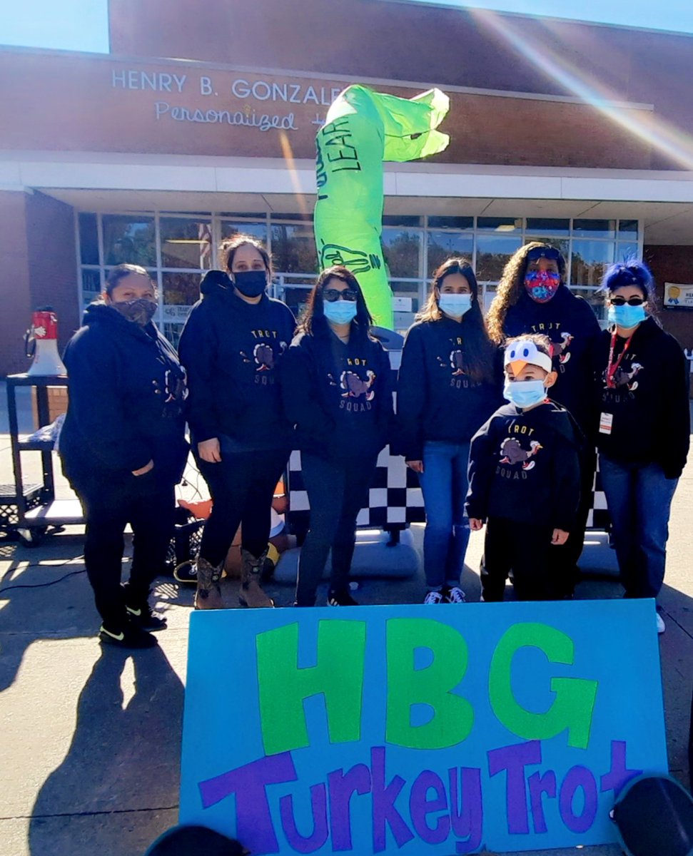HbGonzalezPta's tweet photo. "Trot π¦ Squad" in full action for the 9th Annual @HBGonzalezPLA Turkey Trot! #dallasisd #txpta #hbgpla https://t.co/eLNinpY6Dr