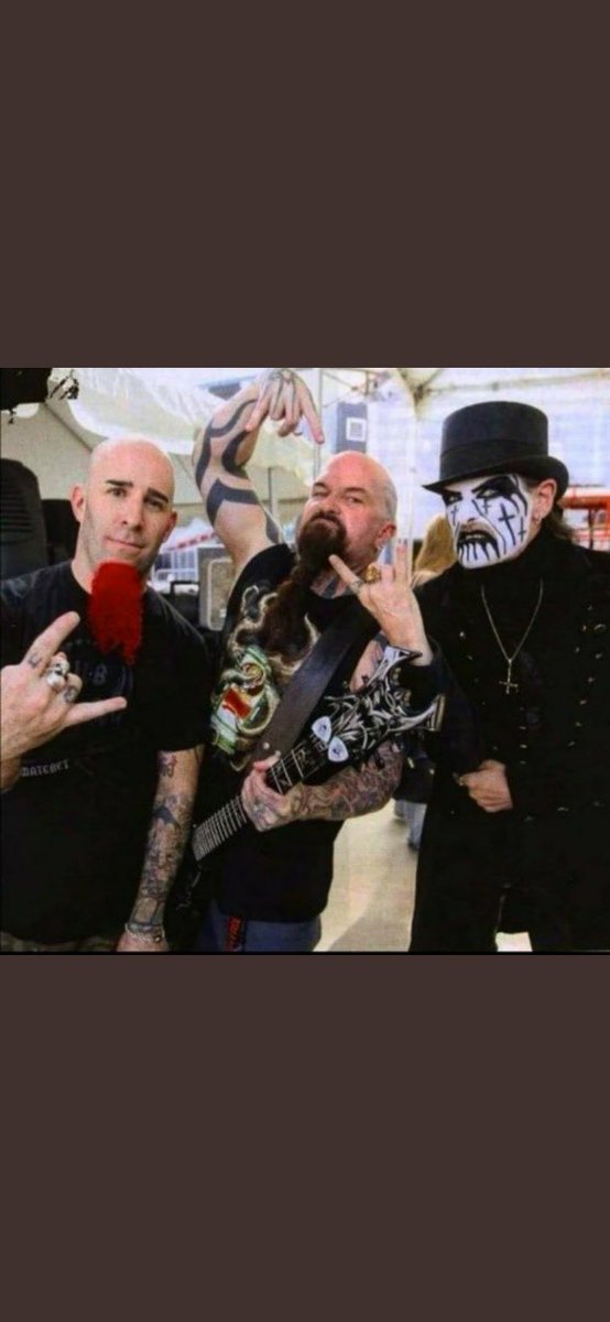 ZombieRaider707's tweet photo. #FridayVibes 🤘 #LegendsOfMetal #Anthrax #Slayer #MercyfulFate https://t.co/K9bY5TtmMy