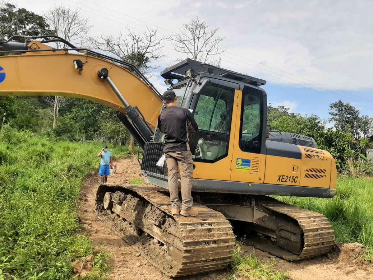 CafeRadioEc's tweet photo. #ZamoraChinchipe | El Ministerio del @Ambiente_Ec en coordinación con la @ARC_EnergiaEc, suspendieron actividades de minería ilegal en el sector #Chamico - #Zamora. De conformidad con la normativa ambiental, informaron las autoridades.
https://t.co/MDGbVTdJxH https://t.co/eHvrK5WcMb