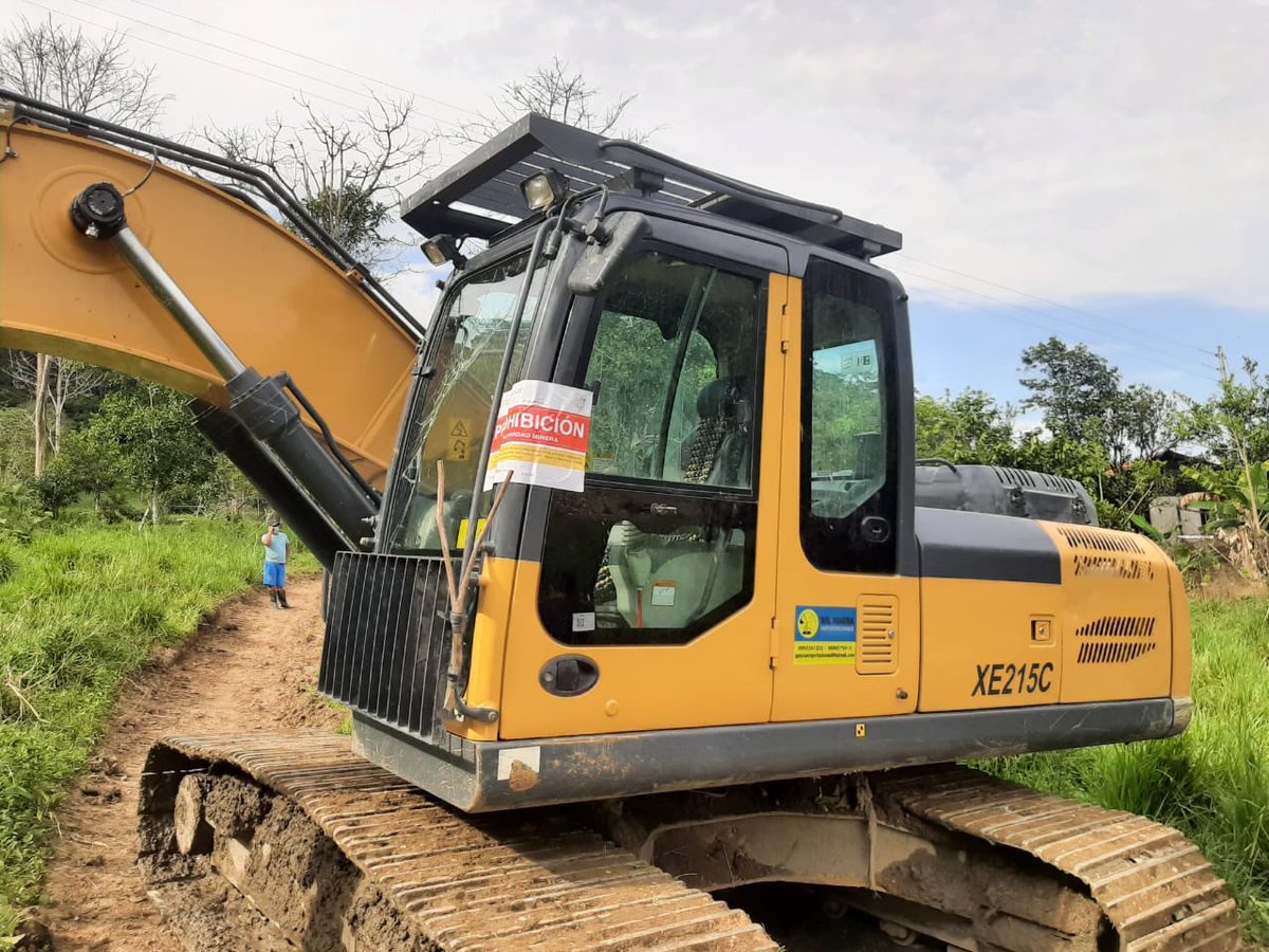 CafeRadioEc's tweet photo. #ZamoraChinchipe | El Ministerio del @Ambiente_Ec en coordinación con la @ARC_EnergiaEc, suspendieron actividades de minería ilegal en el sector #Chamico - #Zamora. De conformidad con la normativa ambiental, informaron las autoridades.
https://t.co/MDGbVTdJxH https://t.co/eHvrK5WcMb