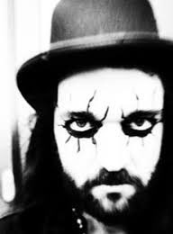 Sigmje's tweet photo. Han ruvet som en gigant. He towered over all like a giant. Rest in punk, #Hertis! #hankvonhelvete #turbonegro #turboneger #turbojugend #thedenimduke #deathpunk https://t.co/udMMBKqE9j