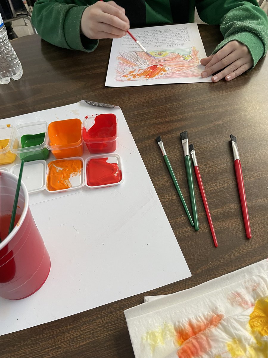 TurrubiatesSJH's tweet photo. Kiddos worked all week exploring their five senses to paint a picture of what Autumn was to them. They got to publish their final drafts today, and I could not be more proud of the results 🧡🍂  @NISDHowsman https://t.co/UvdcU0VeVM