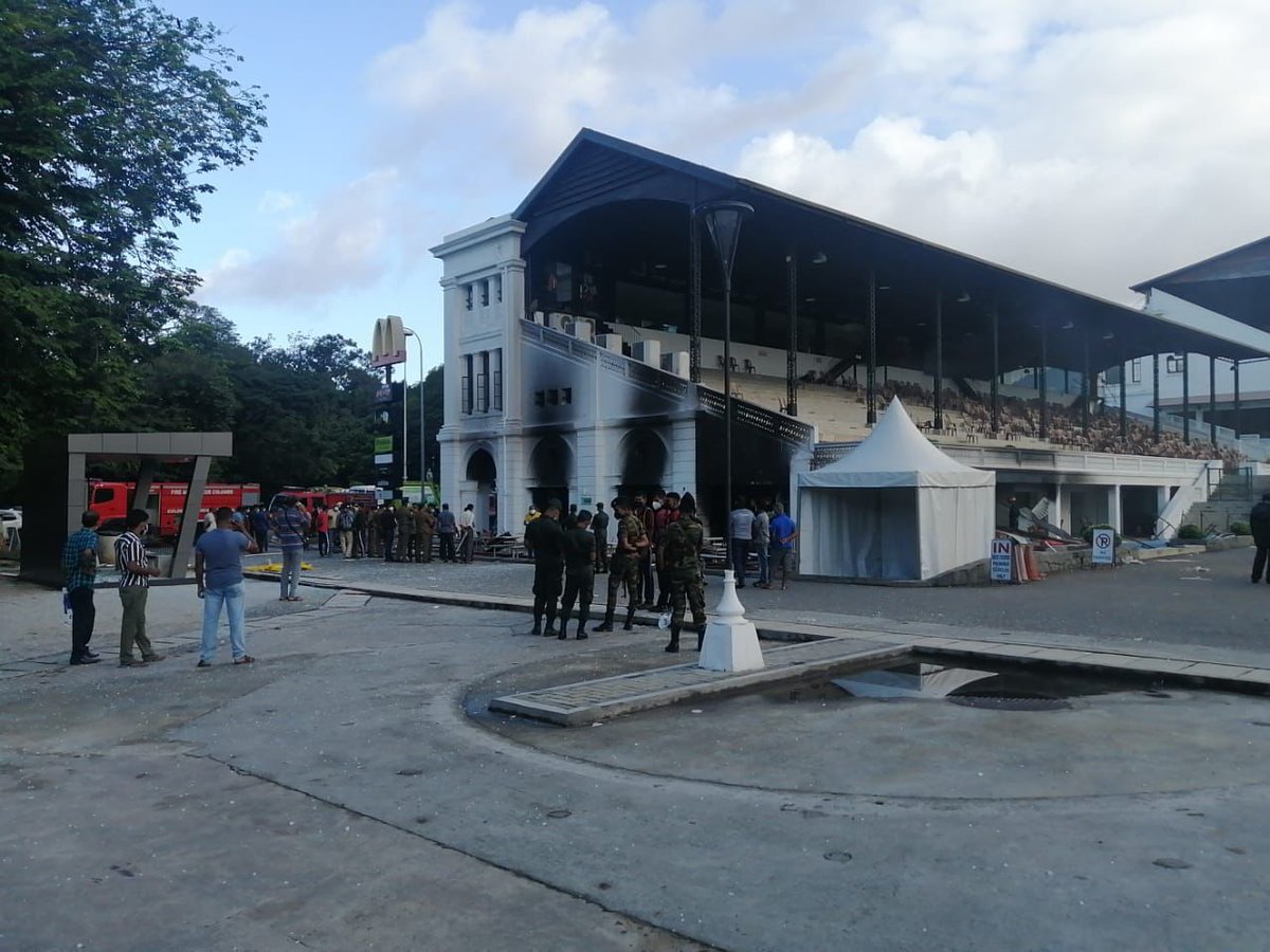 Jamz5251's tweet photo. #LATESTPICS - Explosion at McDonalds at Race Course Grounds, Cinnamon Gardens. Police probe underway but police suspect it is due to a gas leak.

#SriLanka https://t.co/YdIX6SRO2r