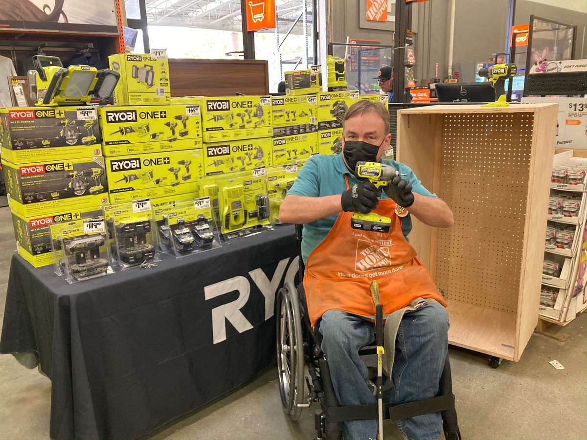 GardenGroveHD's tweet photo. Nice work by Yvonne our TTI sales rep generating a $2,000 sale and building customer relationships. We appreciate the demos and associate pks. #oneteamonegoal @FrommholzM @mike_astorino @JabarrBean https://t.co/pgs5ncyxMI