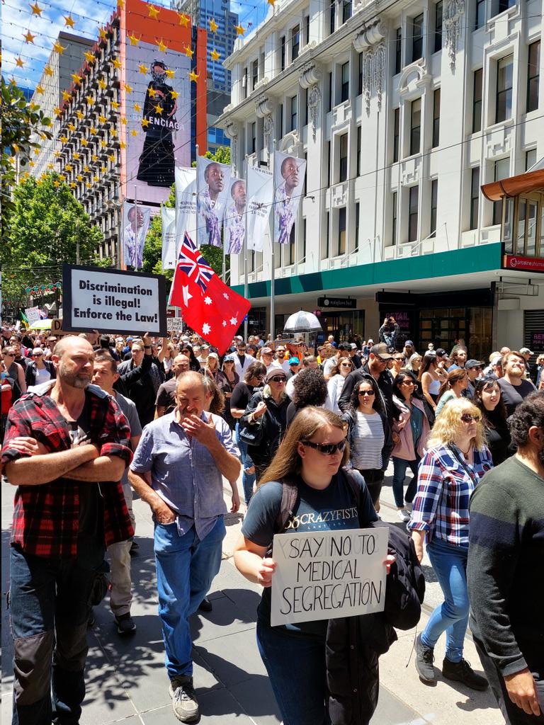 Thousands have shown up again today in Melbourne protest to #killthebill #nomedicalapartheid #novaccinepassports #RiseUpMelbourne #HoldTheLine