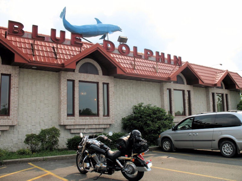 i_broski's tweet photo. @ITYSL I thought the blue dolphin burned down https://t.co/BTI8XA1f4y