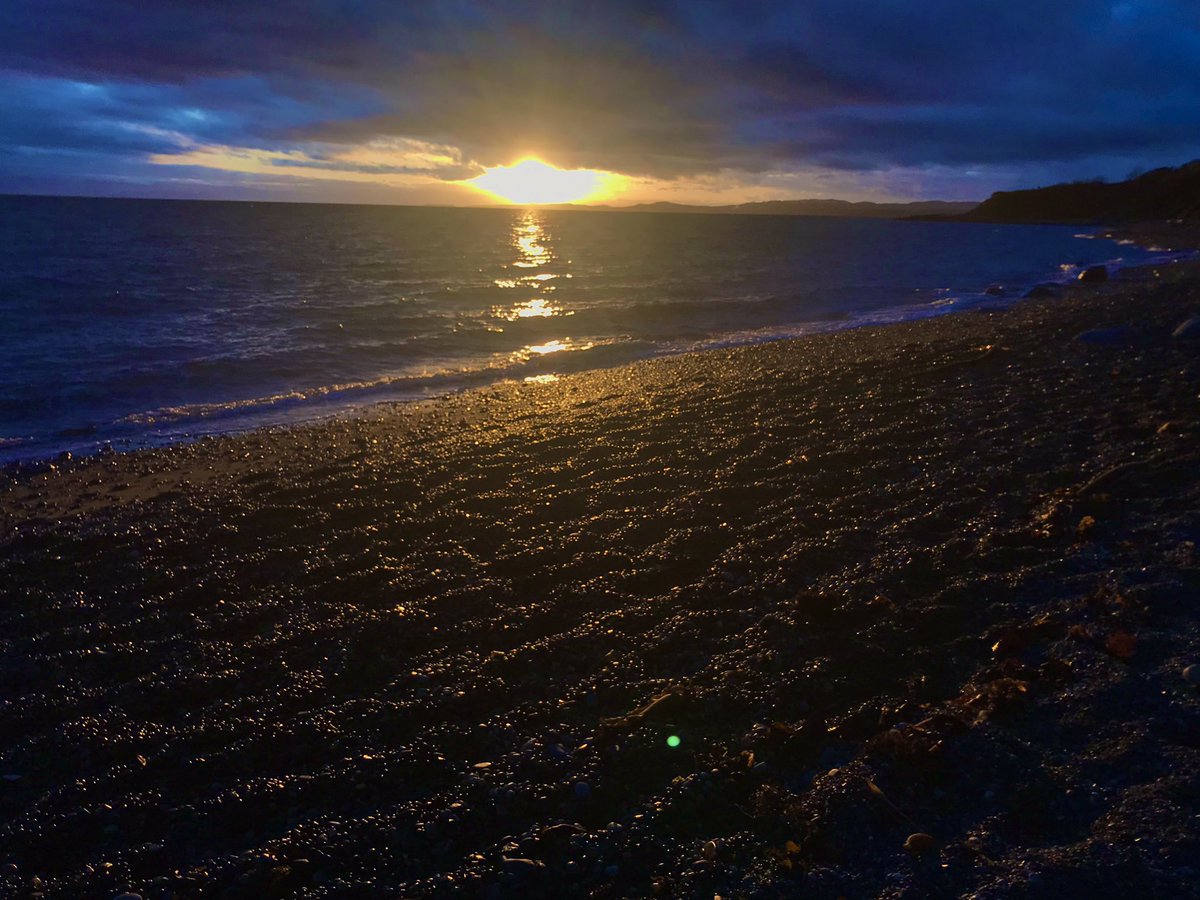 dylanlover1969's tweet photo. #yyjsunset https://t.co/nYyM34VdwR
