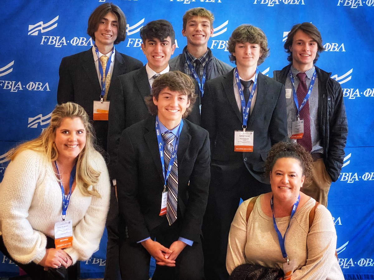 fblapc's tweet photo. It has been a great day filled with leadership workshops &amp; exploring Milwaukee! #FBLANFLC2021 @PlatteCountyR3 @PCHSprincipals @PCHSHalls https://t.co/enWV6fh3cK
