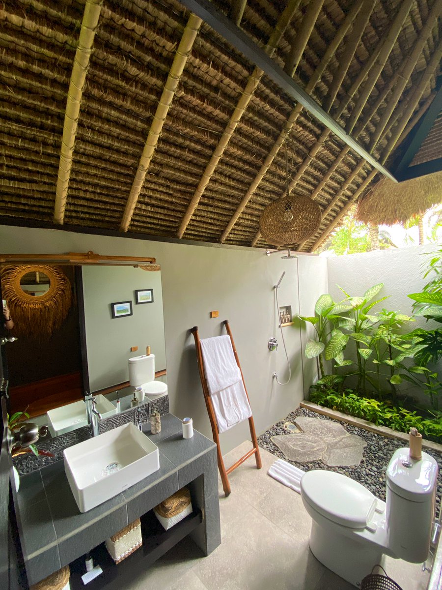 JedinasWorld's tweet photo. Outdoor bathrooms, yay or nay?
#outdoorbathroom #fororagainst https://t.co/cRo8ZawATb