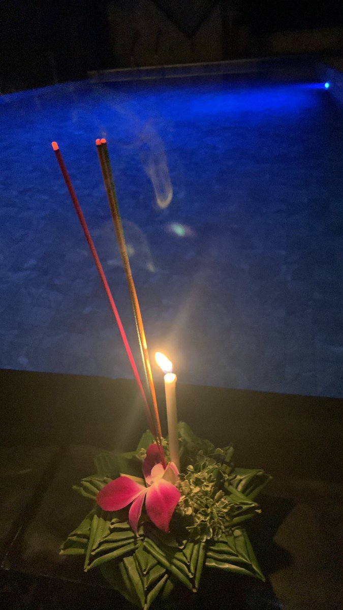 Suradec555's tweet photo. ขอขมาต่อพระแม่คงคา🙏🏻❤️ https://t.co/YIKS5xJK66