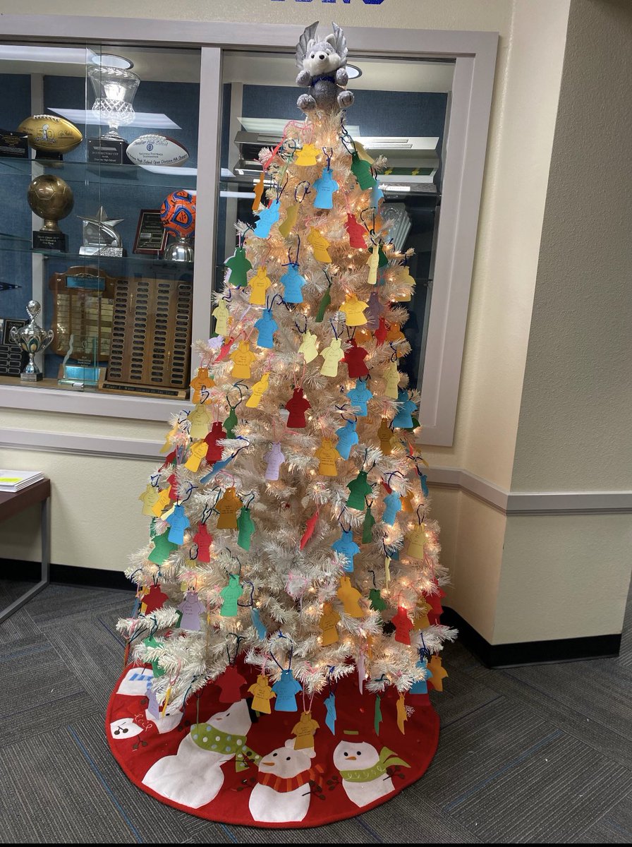 Our Angel Tree is up in the front office! Lots of opportunities there to show some love and kindness this holiday!! <a href="/CHSWolvesAZ/">Chandler High School</a> @CUSDCounseling