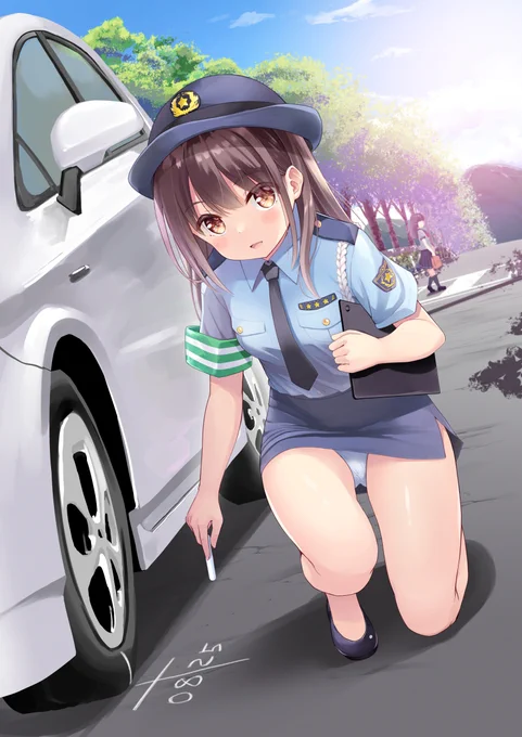 そんな訳で働く警察官ちゃんです👮
ちょっと油断した彼女のミニタイトから覗くおぱんつ様を私は見逃さなかった(ӦvӦ。) 