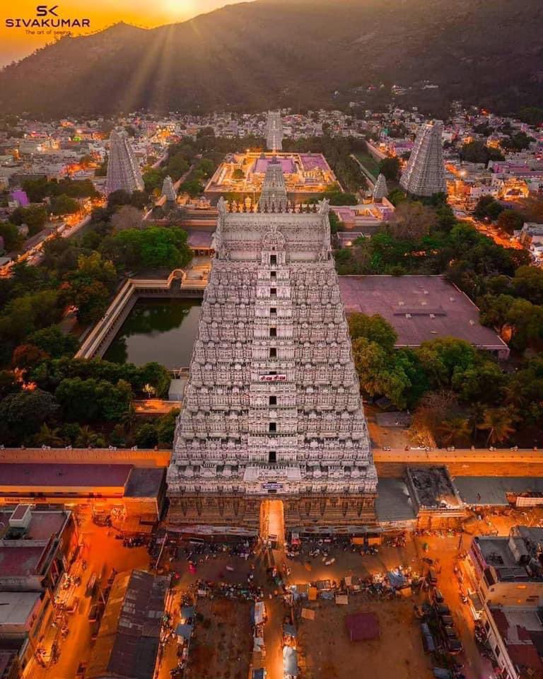 The glorious Arunachaleswarar Mandir at the foot of Tiruvannamalai Hill, Tamil Nadu.

One of the Pancha Bhoota Stalam. 
The Shiva linga here signifies the element Fire.
