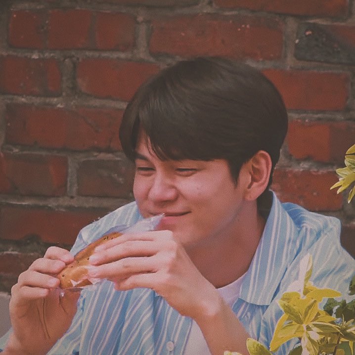 __yourcigarette's tweet photo. #옹성우 #ONGSEONGWU https://t.co/Jwwliq2n7z