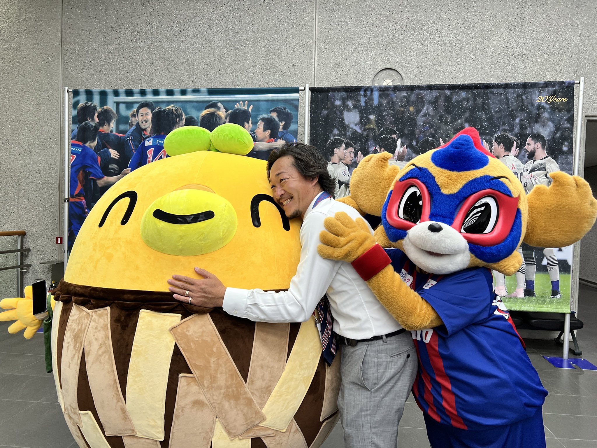 石川直宏 最高の天気 さあ 行こうぜ 三鷹生まれの幸運を呼ぶキャラクター みののん は 商売繁盛とたくさんの笑顔を生み出すパワーを持った三鷹生まれの幸運を呼ぶキャラクター ドロンパのエネルギーと共に あやかります Fctokyo Fc東京