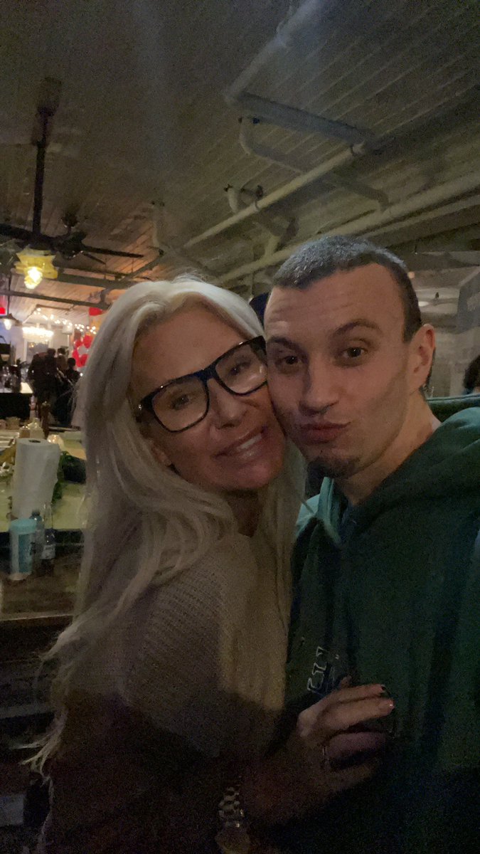 Ellevanmusic's tweet photo. @JacquiChilds finally! What a beautiful vibrant spirit! #goweed #weedistite https://t.co/yTz91V1Eqh