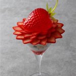 苺好きの方必見!ホテル インターコンチネンタル 東京ベイにて「いちご飴パフェ」＆「苺のバシュランパフェ」が登場!