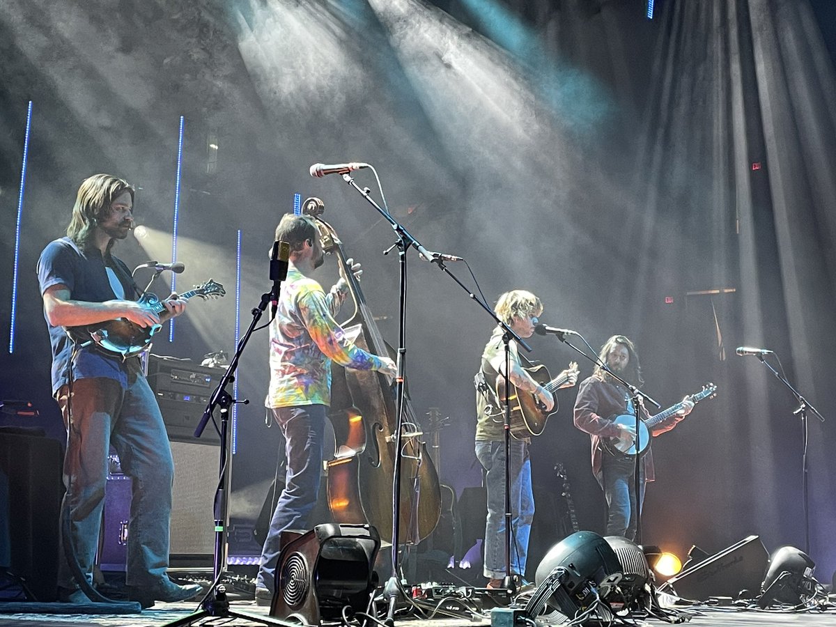 MoheganArenaPA's tweet photo. Epic night with @BillyStrings back in #WilkesBarre
#billystrings #WBHere #MSAPA #NEPA https://t.co/OsxH3QVySw