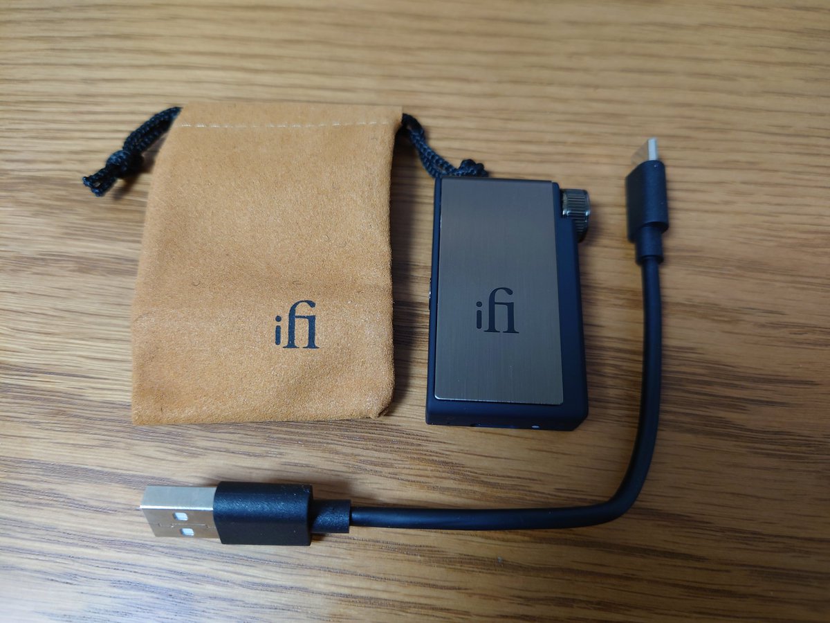 4BPM_EE's tweet photo. 久しぶりのポタオデ。ifi GO blu到着、想像以上に小さく4.4mm端子の先に何か付いてる程度の大きさ。 https://t.co/krGVj92lDs