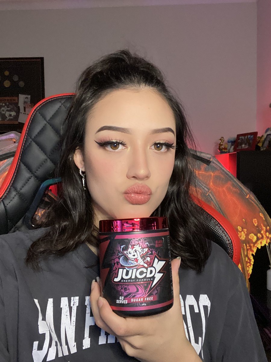 So I got some amazing news 💖 few days ago I recently became the first female partner with Juicd Energy!! Super happy that I was given such a great opportunity!! I wanted to say a big thank you to <a href="/JUICDenergy/">JUICD Energy</a> and @BaritorTTV for pushing me so hard 🥺