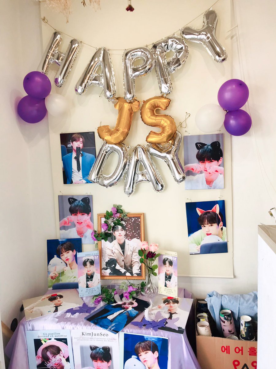 HappyJunseoDay's tweet photo. 本日より大阪でも開催します🦋✨

🗓11/20 sat, 21 sun 
📍OSAKA【@CafeTIAM 】

詳細に関しては、固定ツイートをご覧ください。

#김준서 #KIMJUNSEO #キムジュンソ https://t.co/vbzQJZGvIK