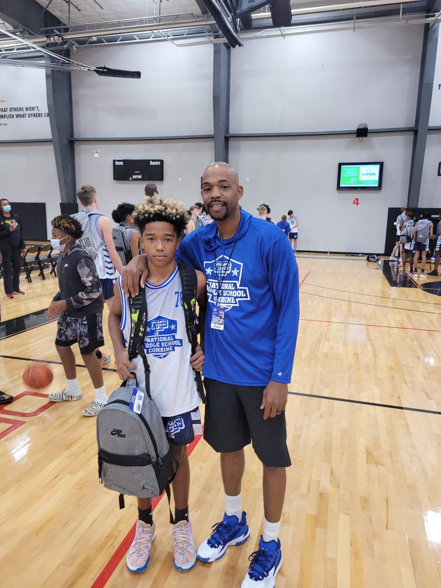 BraylonCarter13's tweet photo. Came to showoff my handles. #GAME TIME  #Rafer Alston, AKA Skip to my Lou https://t.co/gqs2x642xZ