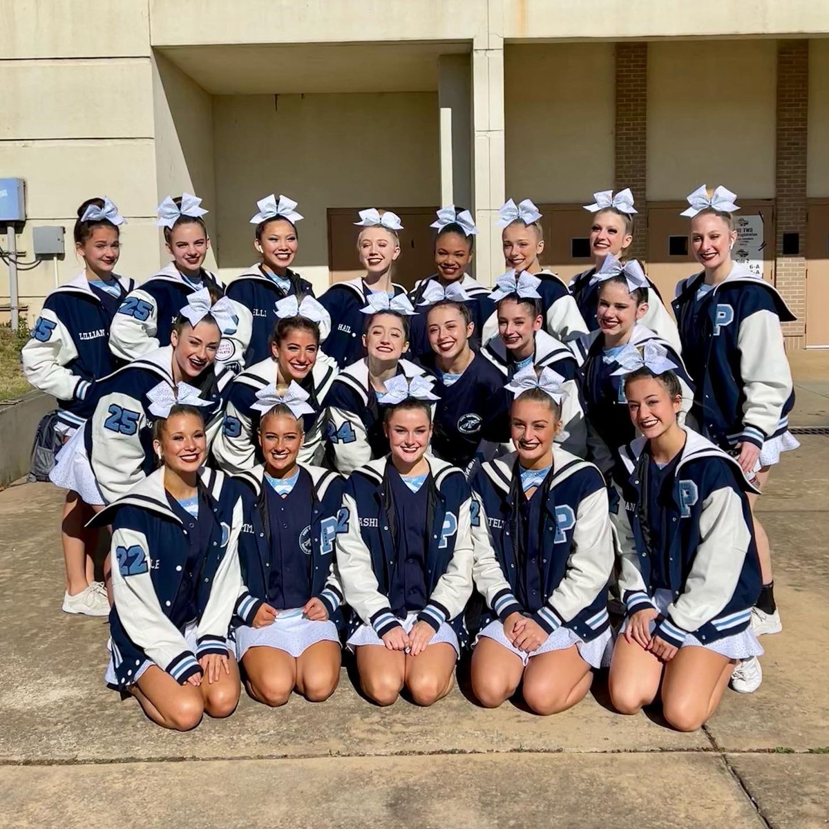 PopeCheer's tweet image. Mission COMPLETE 🚀 Unbelievably PROUD of this team for what they’ve accomplished throughout the season. Hard to believe it’s already come to an end. Seniors, thank you for giving your all to this team. We 💙 you!!! #m2mcomplete