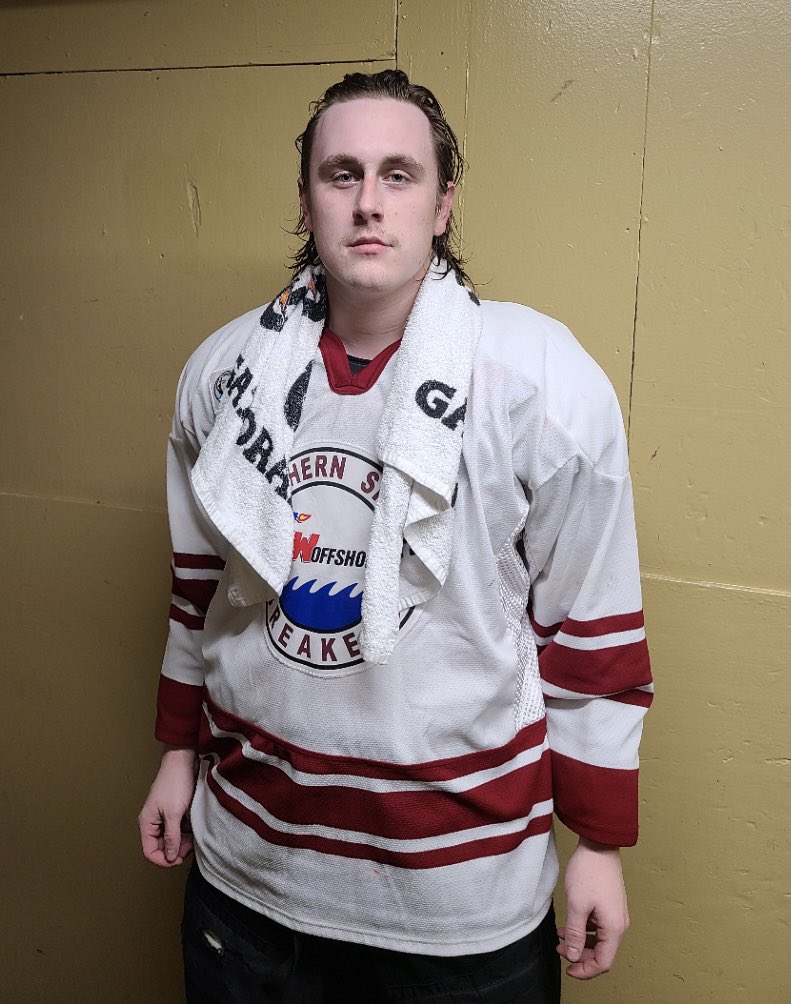 sjjuniorhockey's tweet image. 🚨 FINAL SCORE - OT 🚨

@JuniorBreakers - 4
@AvalonCapitals - 3
———————————
@NLGrowlers Player of the Game:
Southern Shore: Joey Toope (F)
Avalon: Taran Leonard (F)

#SJJHL