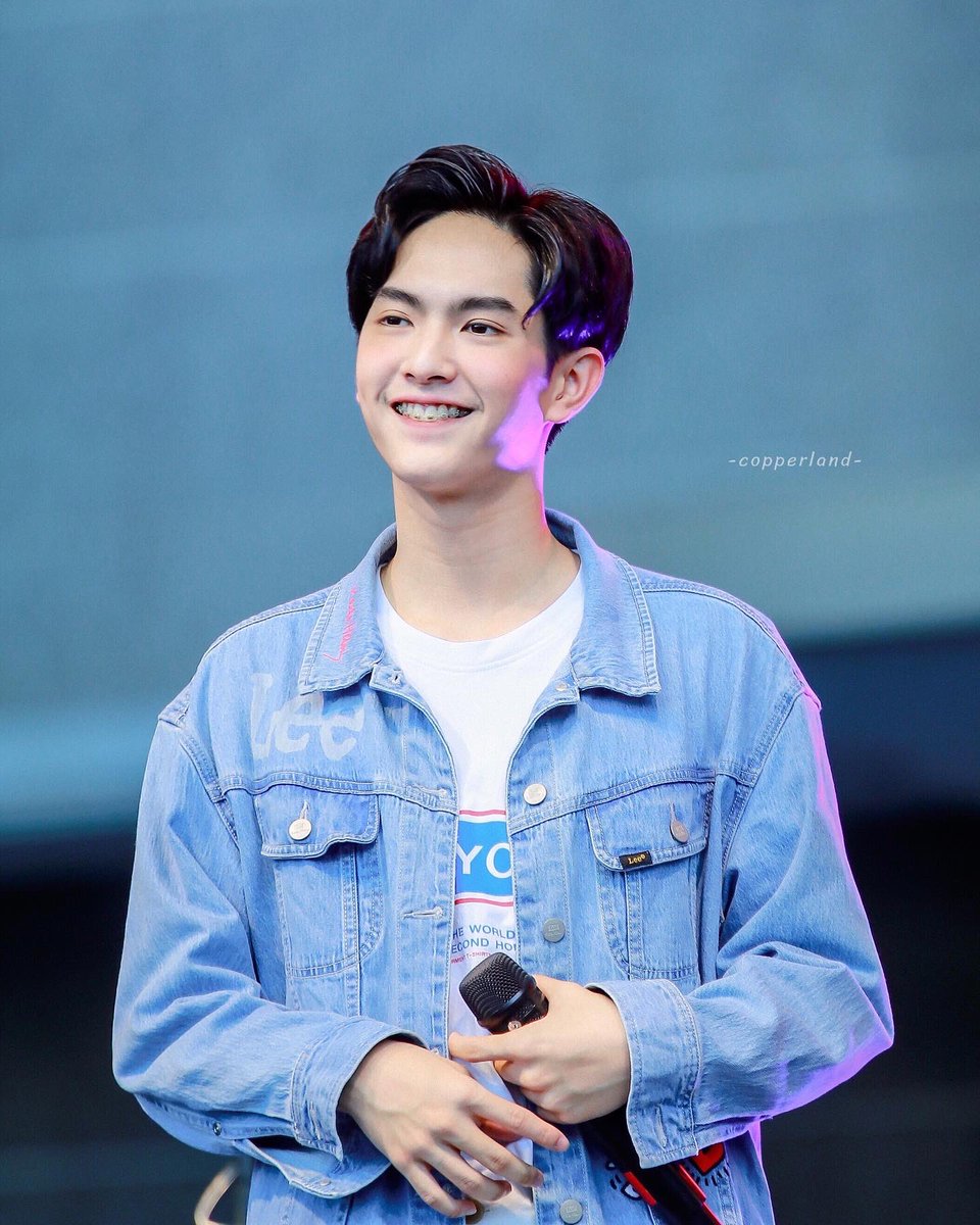 copperrofficial's tweet photo. #loykrathongxthestaridol 
#แซลมอนของคอปเปอร์ 
หน้ากาก😷 = ต้านไวรัส🦠
เธอน่ารัก☺️ = ต้��นไม่ไหว🚫 https://t.co/iTOfhPtw23