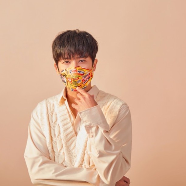 keshagrace501's tweet photo. [actifkr] 

SS501's Kim Kyu-Jong, who started new activities with the signing of an exclusive contract with the new agency FC ENM, came with our VAVANT Fashion Mask.

#KIMKYUJONG #김규종 #VAVANT #Fashion #Mask https://t.co/rHOD2AWi15