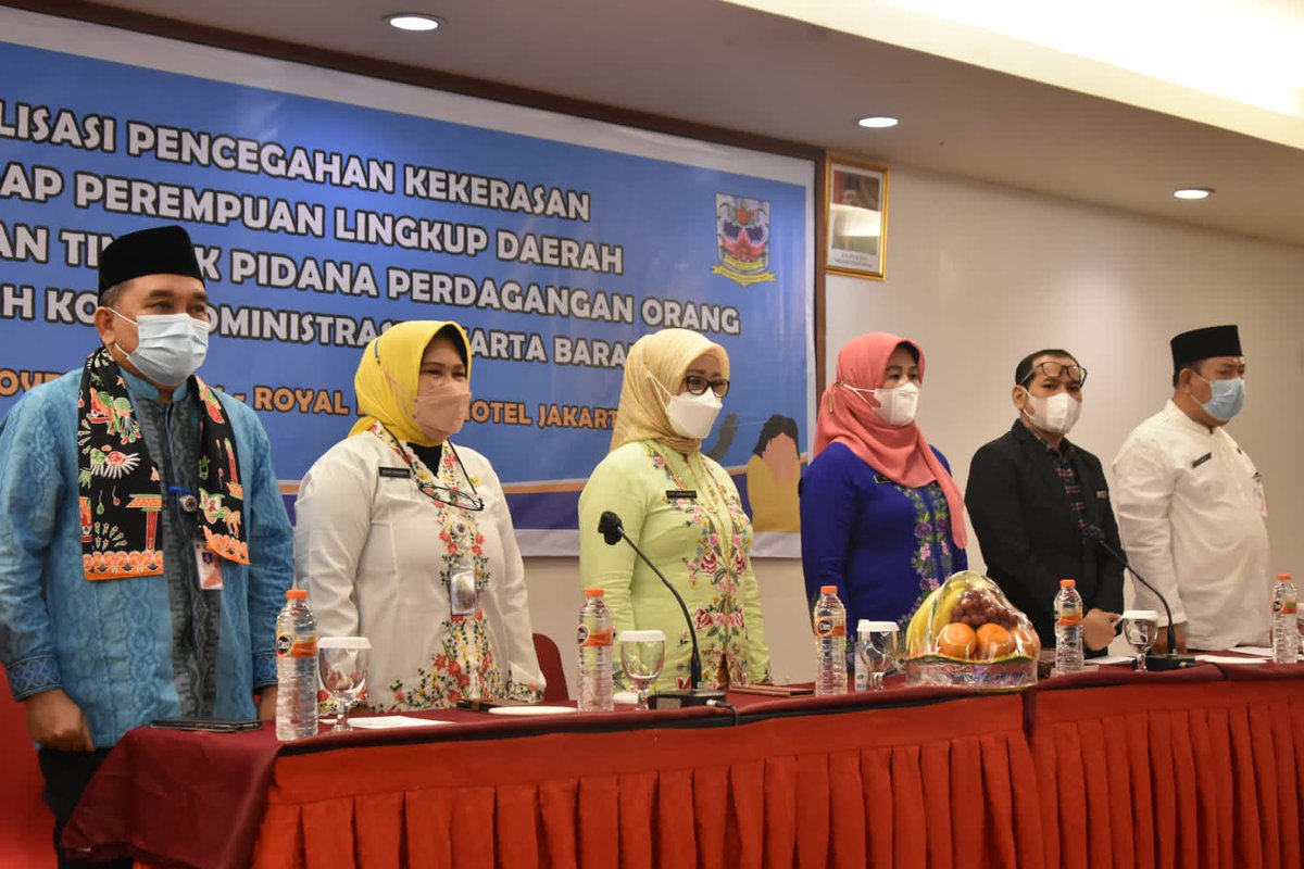 ppapp_jakbar's tweet photo. Pelaksanaan kegiatan Pertemuan Lintas Sektor Pencegahan Kekerasan Terhadap Perempuan dan Sosialisasi Tindak Pidana Perdagangan Orang Kota Administrasi Jakarta Barat diselenggarakan secara luring dan daring pada hari ini, Jumat (19/11) di Royal Palem Hotel, Jakarta Barat.
#dppapp https://t.co/fSly5nPLhH