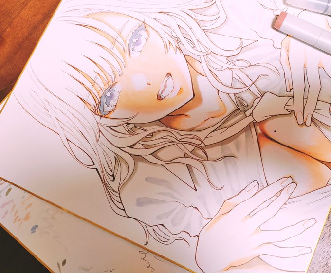 コミティア用の色紙2枚目塗ってます。。 