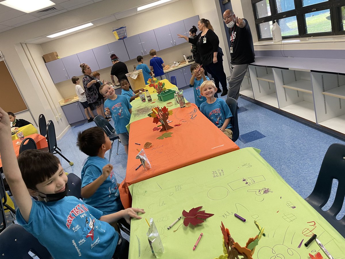 NPESharks's tweet photo. Shark Squad Thanksgiving meal together! ❤️🦈 #GoingAbove&BeyondforKids @Kristen_Juarez1 @AshtienH @BerenguerWendy @jschulinn https://t.co/RbfZrPnHVF