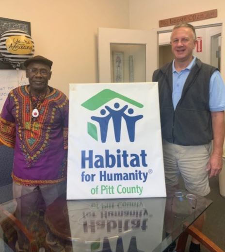 PiRatePR_'s tweet image. Habit for Humanity of Pitt County celebrates 30 years of hard work and charity.  To celebrate their founding back in 1991, executive director Scott Johnson met with the first man to revive a home, Chester Newton.
witn.com/2021/10/22/hab…
#PittHumanity30