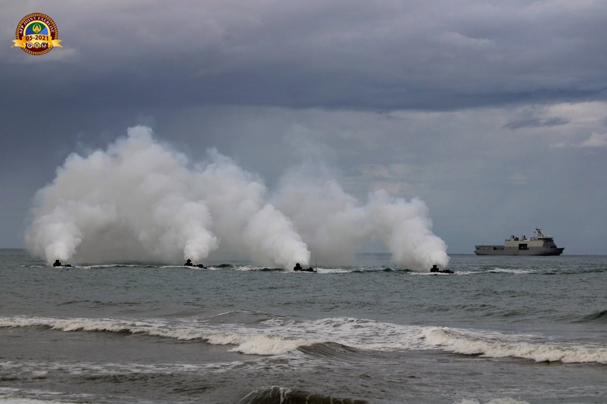 ICYMI | <a href="/TeamAFP/">Armed Forces of the Philippines</a>'s AJEX DAGIT-PA 05-21 participants conducted rehearsal for amphibious operations in Antique

👀: facebook.com/10006916792089…

📸: <a href="/navforcentral/">Naval Forces Central</a>

#PHMarinesCorps
#ModernandMultiCapablePHNavy
#AFPyoucanTRUST