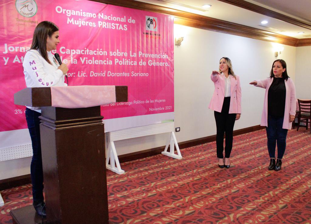 MonseArcosV's tweet photo. Le doy la bienvenida a la familia ONMPRI a @claudisGarcia y @Myriamjcruz, como Presidenta y Secretaria General del ONMPRI Reynosa. Con su gran capacidad y voluntad, trabajaremos de la mano por las mujeres de esta gran frontera.
(1-2) https://t.co/ChHXfrhz7E