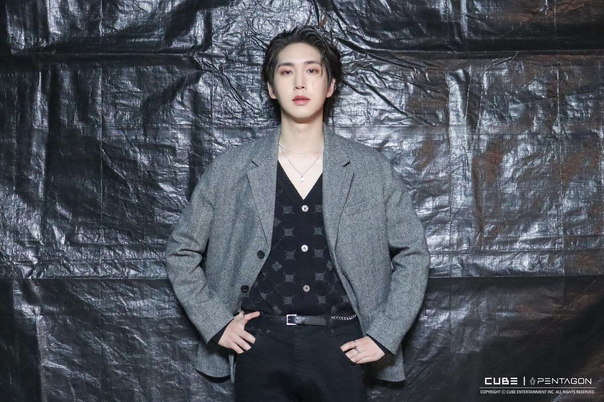 Happy_SHINWON's tweet photo. 2021 월드 케이팝 콘서트 : 빛 4 U 콘서트 비하인드
#펜타곤 #신원 https://t.co/tNkZDTBb2t