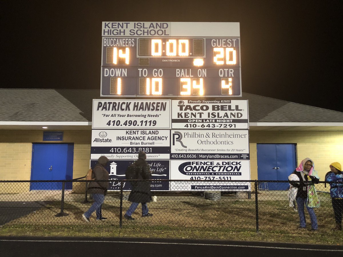 Our Frederick Douglass HS Eagles’ football team prevailed tonight. With tonight’s win they advanced to the Class 2A State Semifinals. @pgcps @FDHSPTSO @FDHSEagles https://t.co/5wbbQWBZag