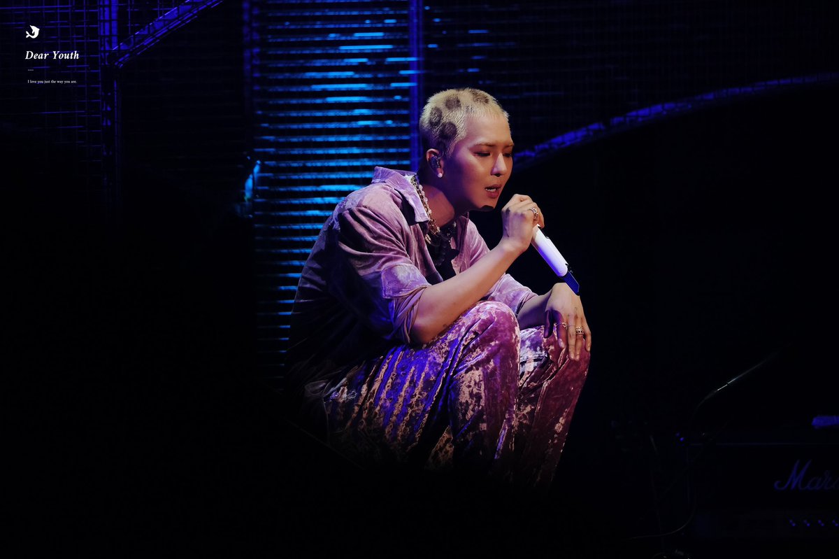 Dear_Youth1025's tweet photo. 211119 MINO: MANIAC HQ

온 세상 멋이란 멋은 미노에게 다 있다💙

#송민호 #MINO #MANIAC #위너 #WINNER @official_mino_ https://t.co/k8psQh5kAE