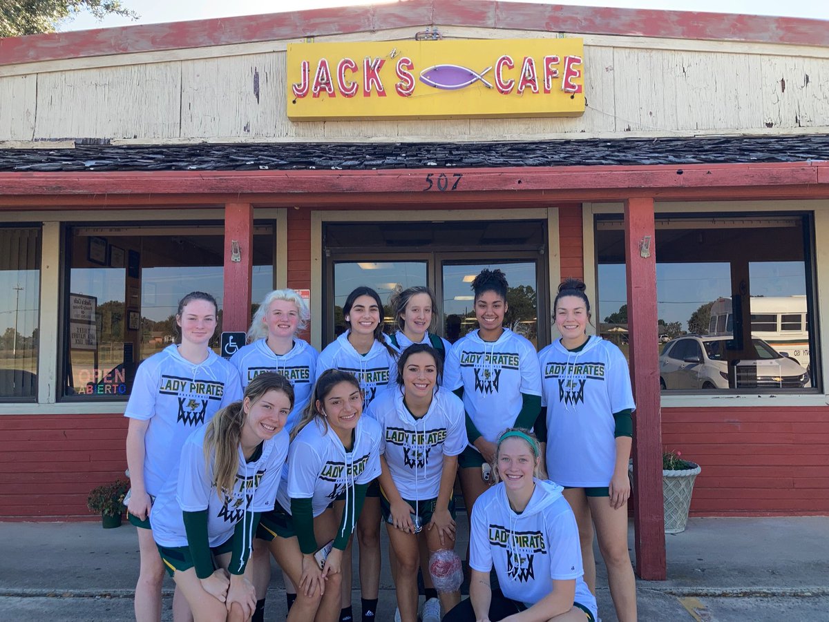 RF_WBB's tweet photo. THESE GIRLS ARE IN THE CHAMPIONSHIP TOMORROW! 🎉

They beat SA Lanier and Somerset today. We are so proud of their grit and growth this weekend! 

Tomorrows game will be at Floresville HS against Clemens at 1:00! #JustUs 💚🏀 https://t.co/ruvabfxJ9v