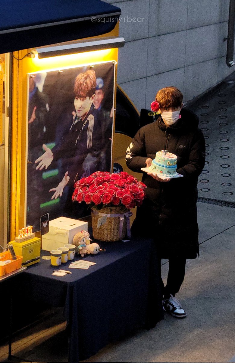 __loveforu's tweet photo. 귀여미 꽃 꽂았네🥰
여라 그거 세상에 하나뿐인 장미야
원앤온리 울 왕자 꺼지. https://t.co/myPufV6dbJ