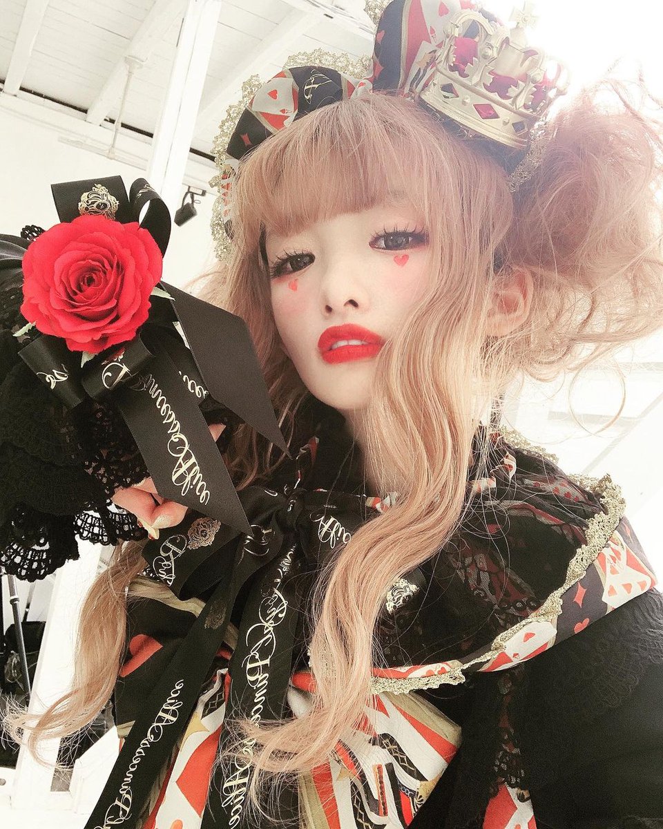 moonmonmonmo's tweet photo. Day 20 of the month of the Goddess 
@Pikarin_shiina

#椎名ぴかりん降誕祭 #椎名ぴかりん降誕祭2021 #椎名ひかり #november #pikarin #hikarishiina https://t.co/F56H0vgJwU