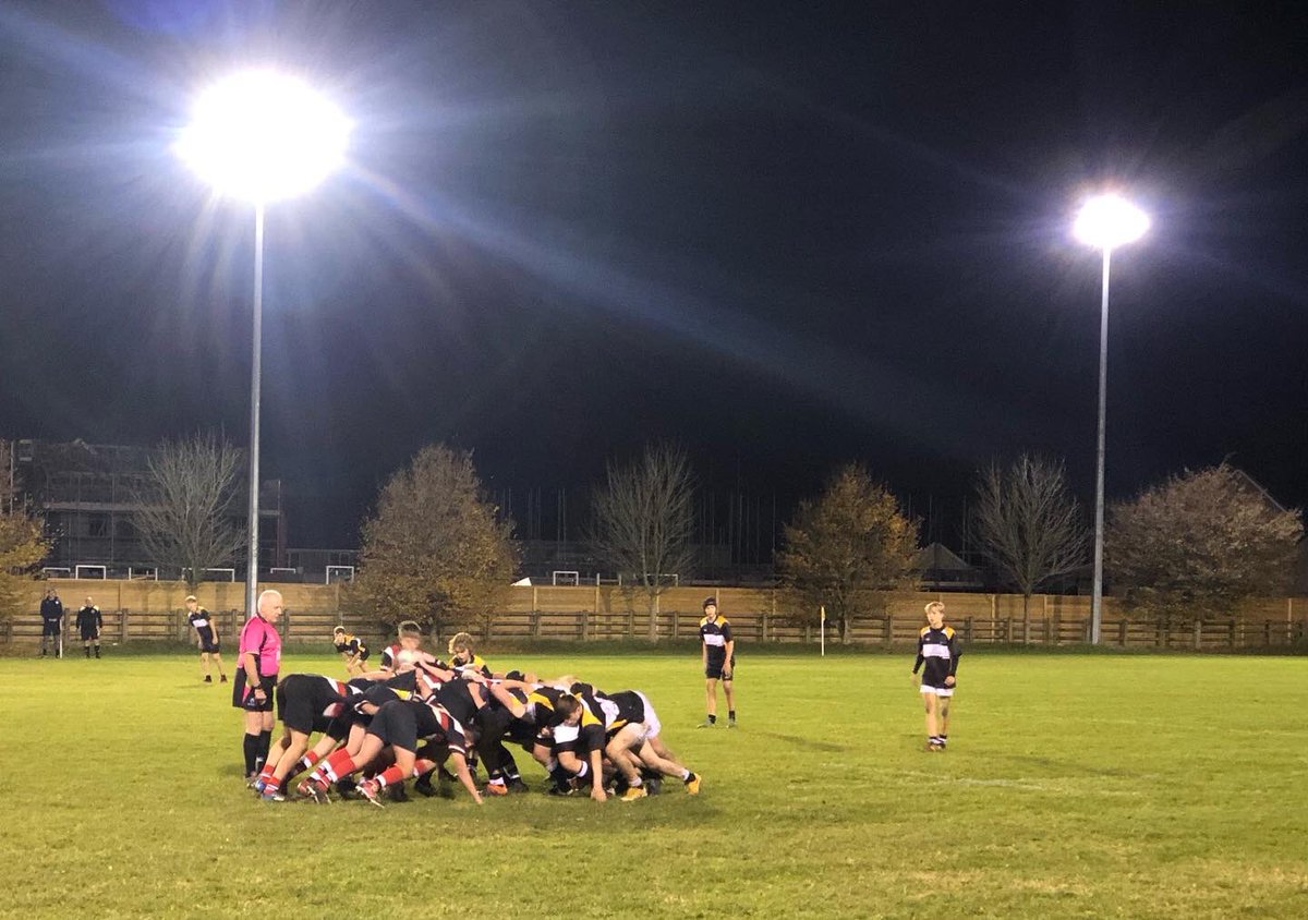 LyttleEm's tweet photo. Always magical playing under lights on a Friday night. Great result for @DevizesRFC U15boys in the @DorsetWiltsRFU Cup v @FromeRFC in a very exciting game. Fantastic play on both sides. Proper exciting rugby! @happyeggshaped @dw_age @charityspoonDWH @LavingtonSchool https://t.co/PDPvIRQTR3