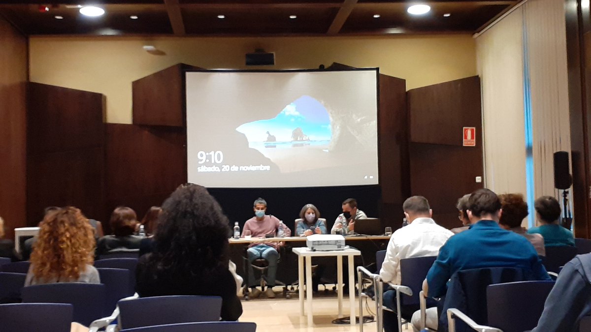 Segundo dia!! Todo en marcha!! #CongresoInnovaEduAnd  Innovación en otros ambitos! Diálogo entre expertos! <a href="/cepmalaga/">CEP de Málaga</a> <a href="/cepantequera/">cepantequera</a> <a href="/cepronda/">CeP Ronda</a> <a href="/cepmarbellacoin/">CEP Marbella-Coin</a> <a href="/cepaxarquia/">CEP Axarquía</a>